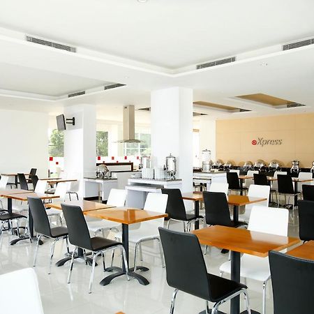 Amaris Hotel Tebet Jakarta Exterior foto
