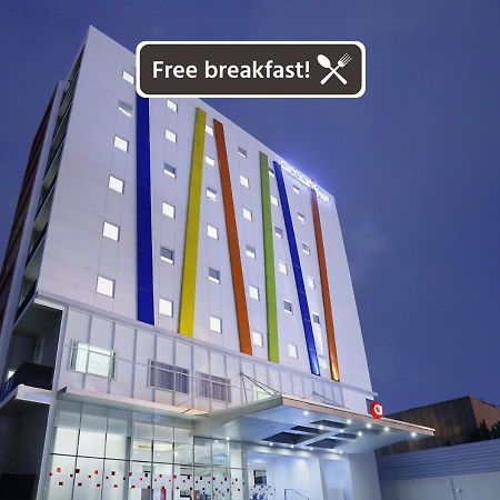 Amaris Hotel Tebet Jakarta Exterior foto
