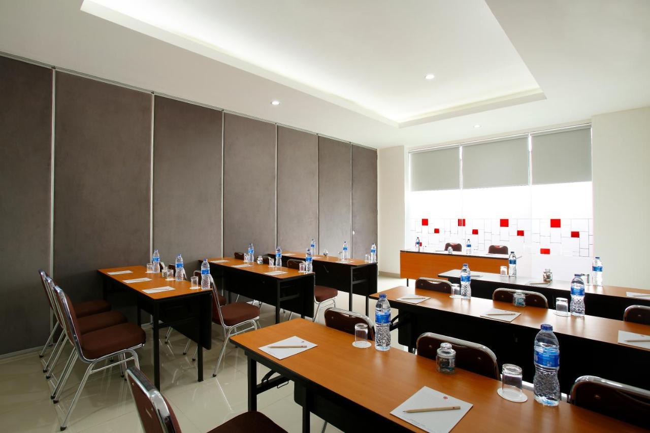 Amaris Hotel Tebet Jakarta Exterior foto